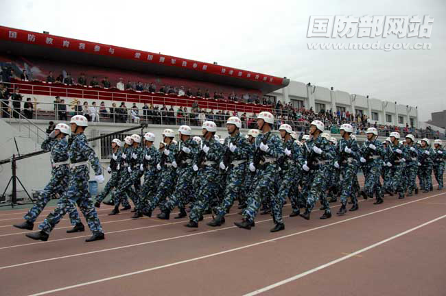 三(上)二单元"少年军校"活动:了解人民军队建国功勋 班队课教案