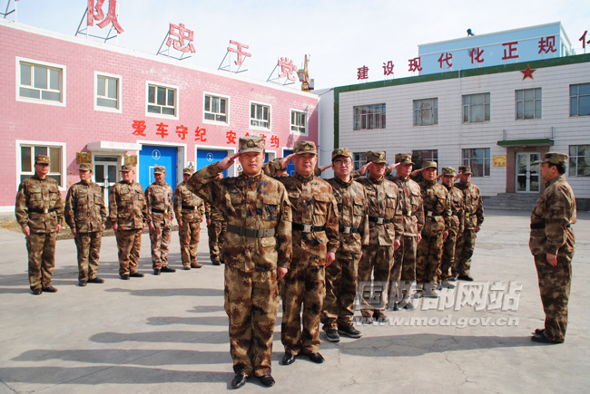 新疆青河人武部组织专武干部集中充电--中国